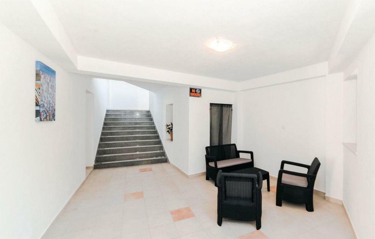 Apartments Old Grandfather'S House Banj Exterior foto